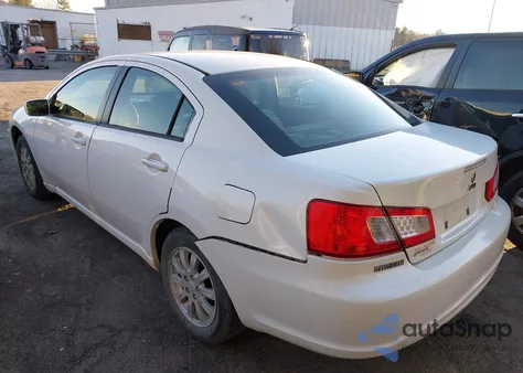 2011 Mitsubishi Galant Fe z USA, uszkodzony, nr VIN 4A32B2FF1BE020917